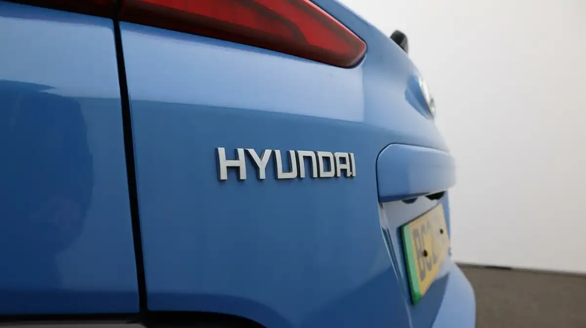 2021-hyundai-kona-e-premium-204ps-64kwh-7kw-obc-big-21