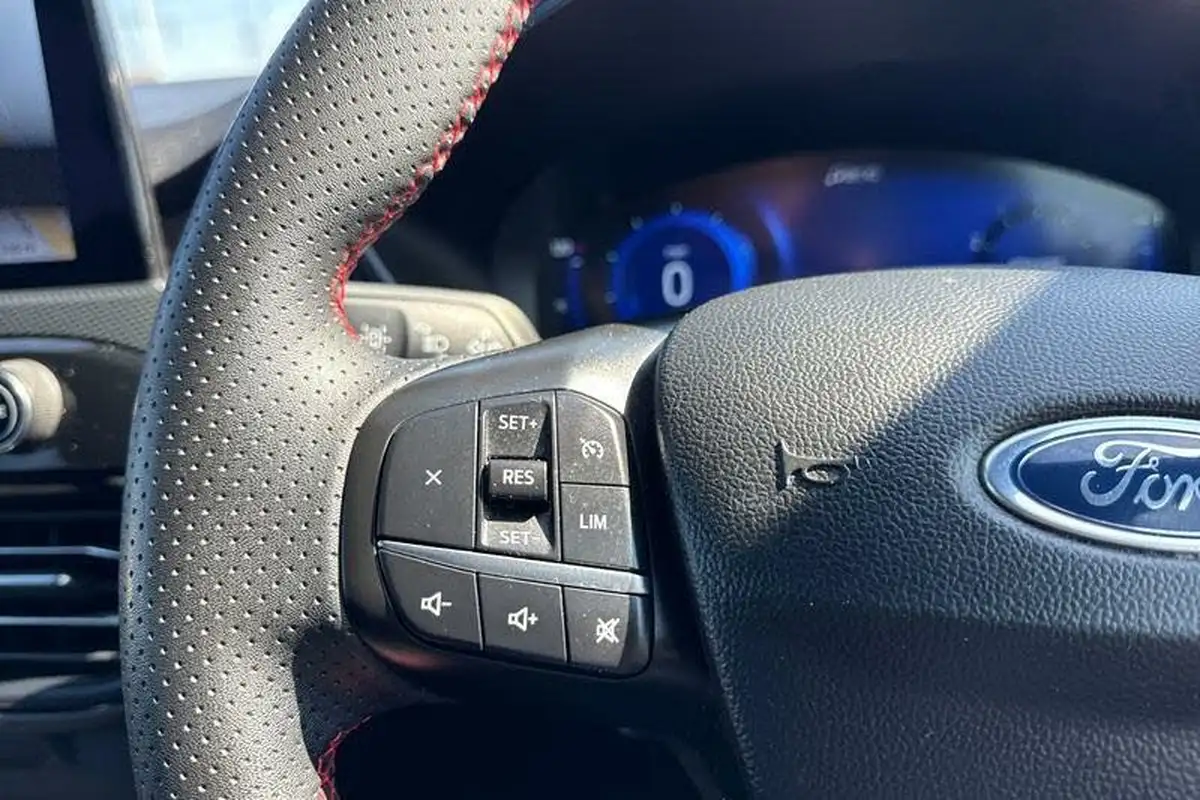 2021-ford-kuga-15t-st-line-edition-big-26