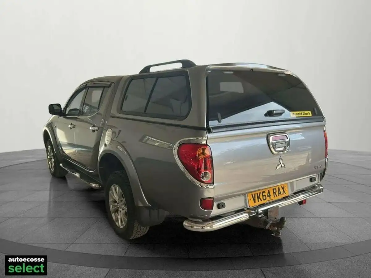 2014-mitsubishi-l200-25td-barbarian-auto-big-16