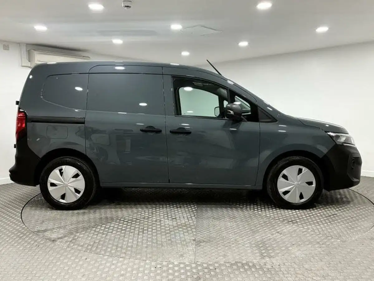 2023-nissan-townstar-e-45kwh-l1-acenta-big-1