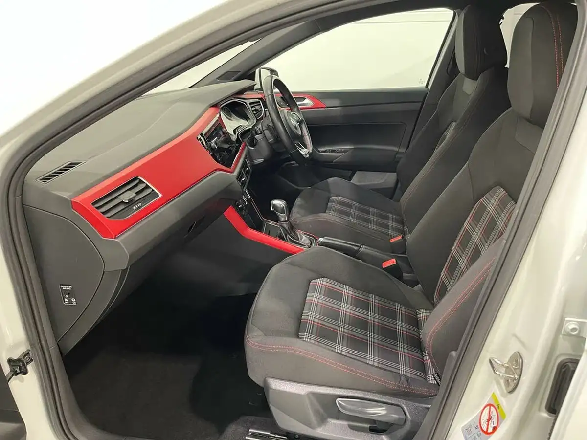 2020-volkswagen-polo-20-tsi-gti-big-4