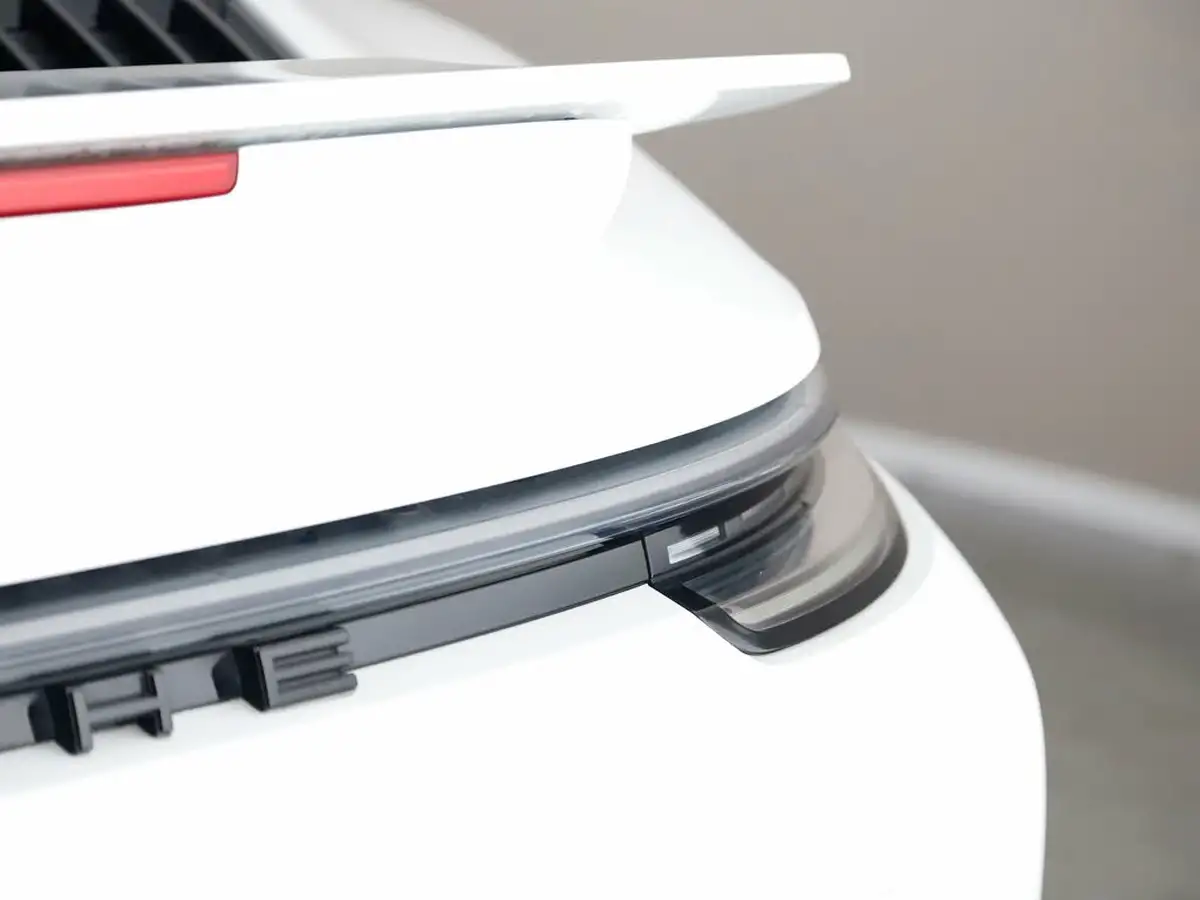 2022-porsche-911-38-turbo-coupe-big-44