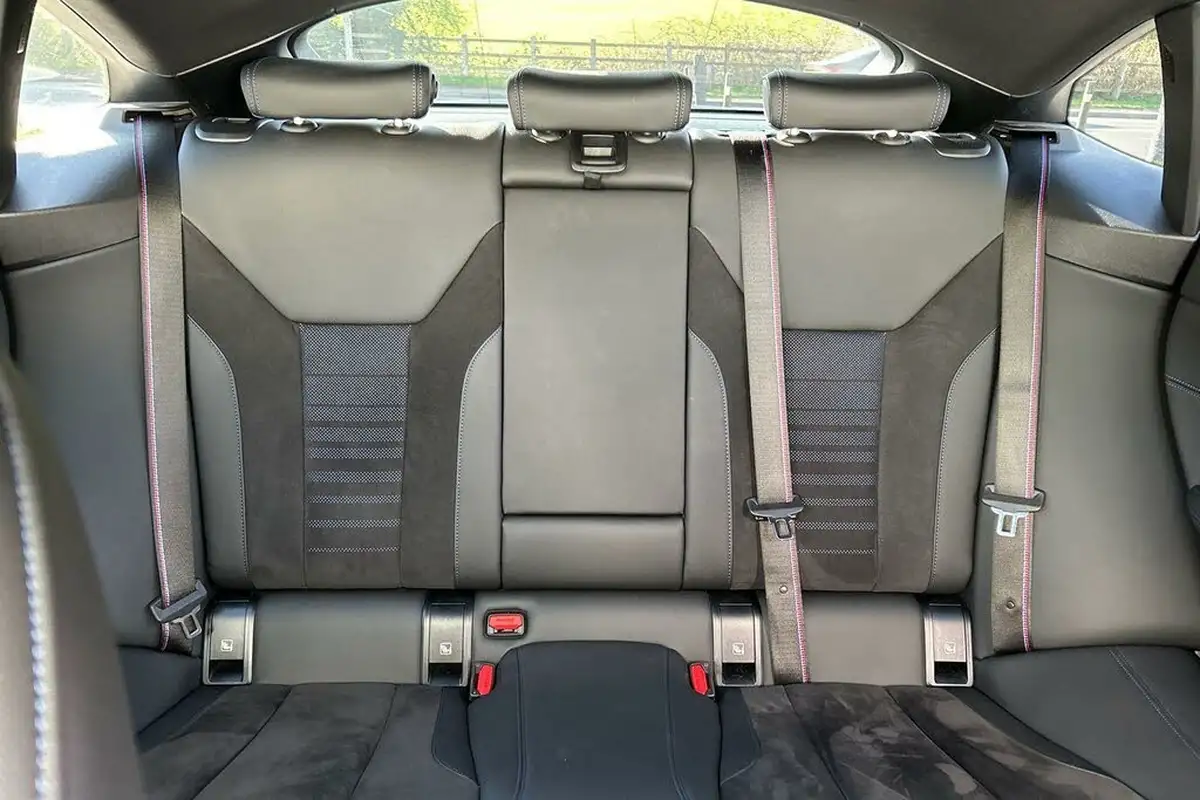 2023-bmw-i4-e-edrive40-m-sport-big-30