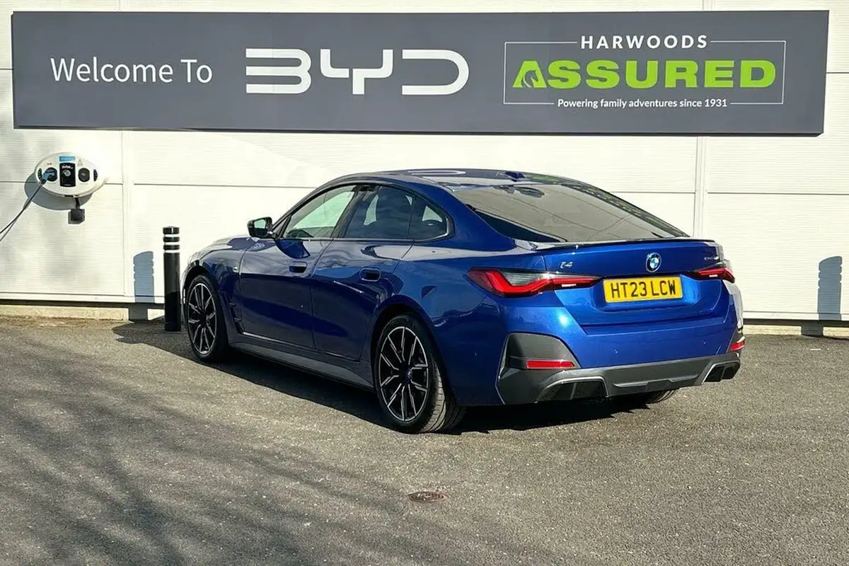 2023-bmw-i4-e-edrive40-m-sport-big-8