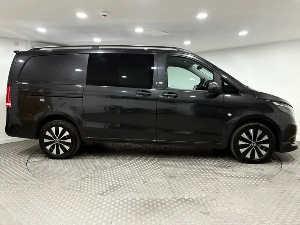 2022-mercedes-benz-vito-big-1