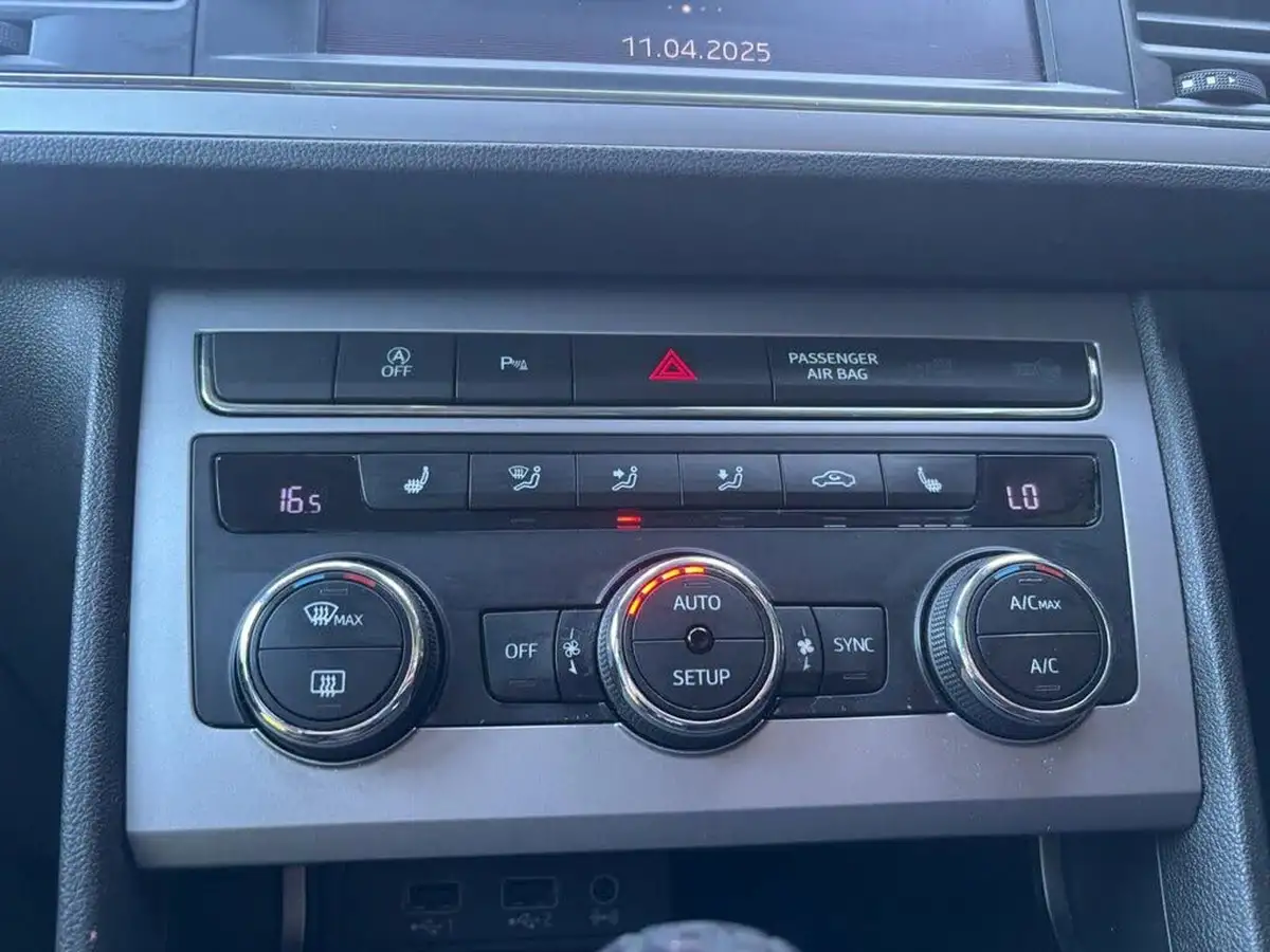 2019-seat-leon-20-tsi-xcellence-lux-estate-big-25