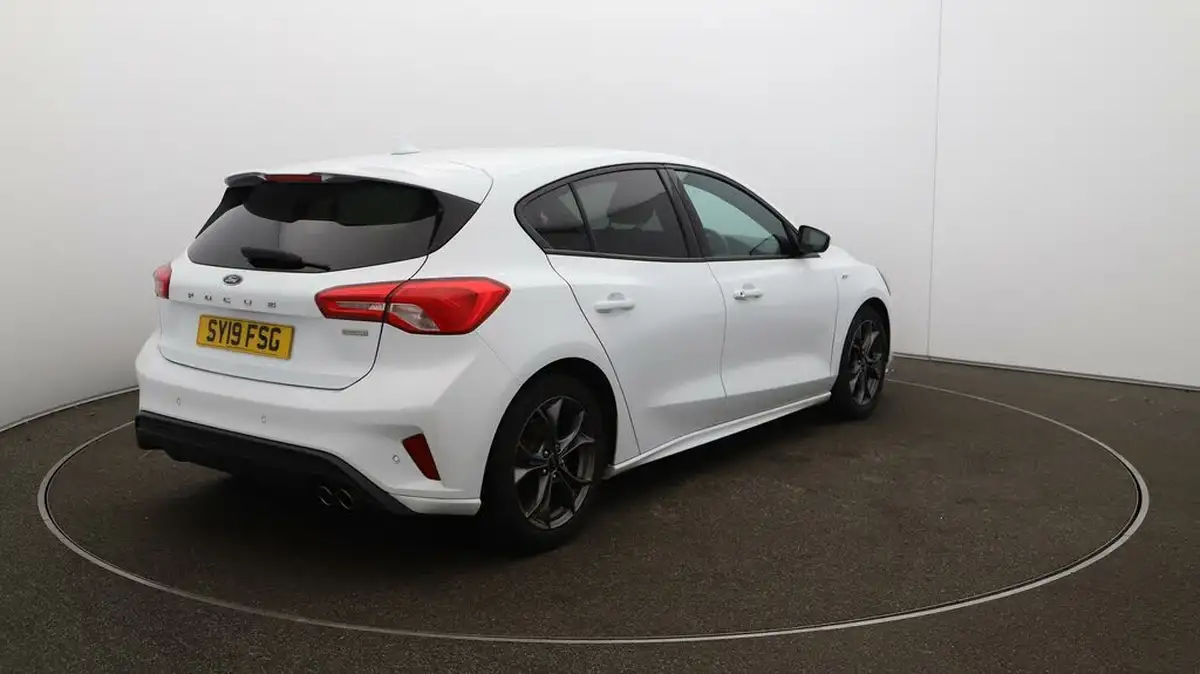 2019-ford-focus-10t-st-line-ss-hatchback-big-46