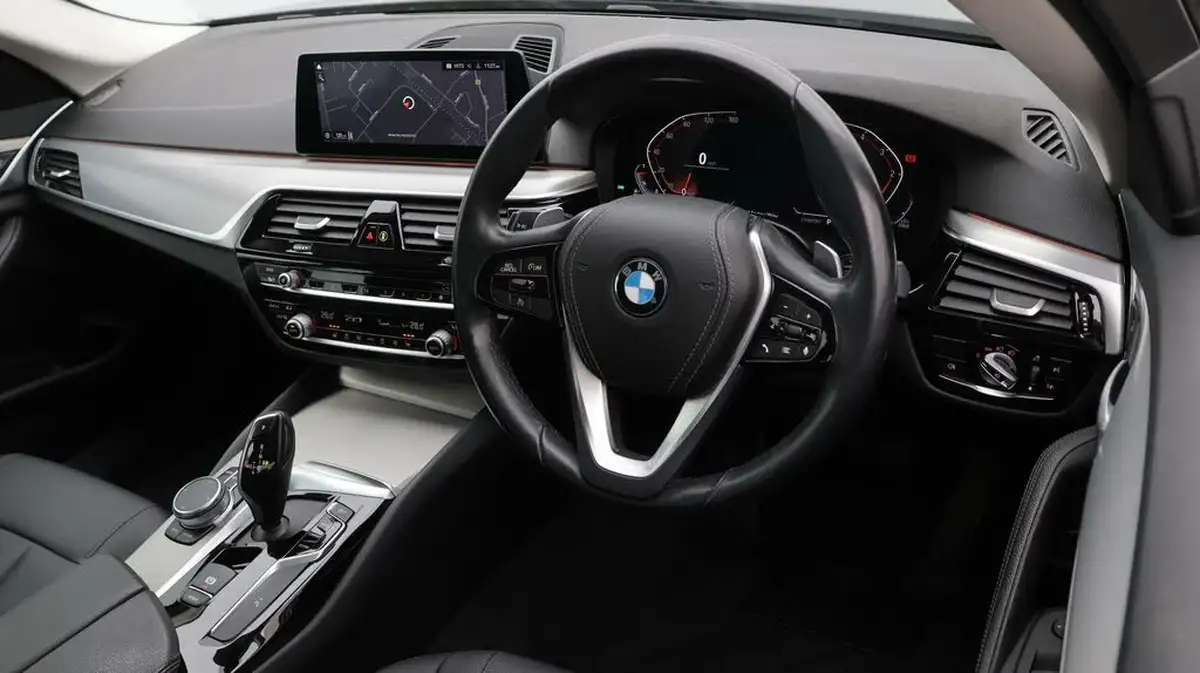 2020-bmw-5-series-20td-520d-se-190ps-saloon-4d-big-9