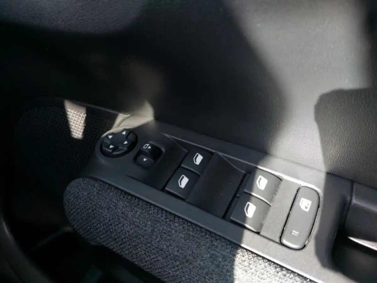 2022-citroen-c3-aircross-12-puretech-c-series-big-11