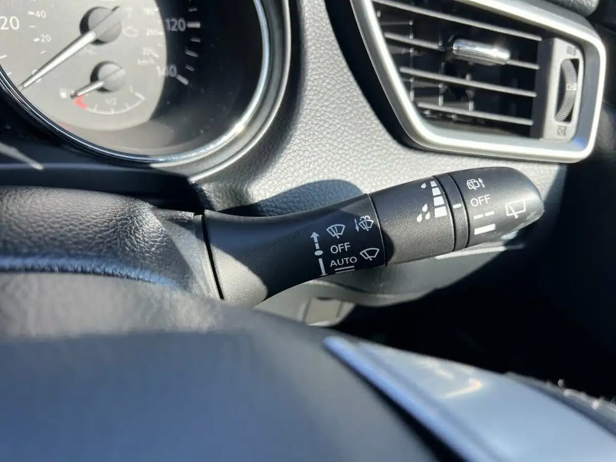 2015-nissan-qashqai-15dci-tekna-big-23