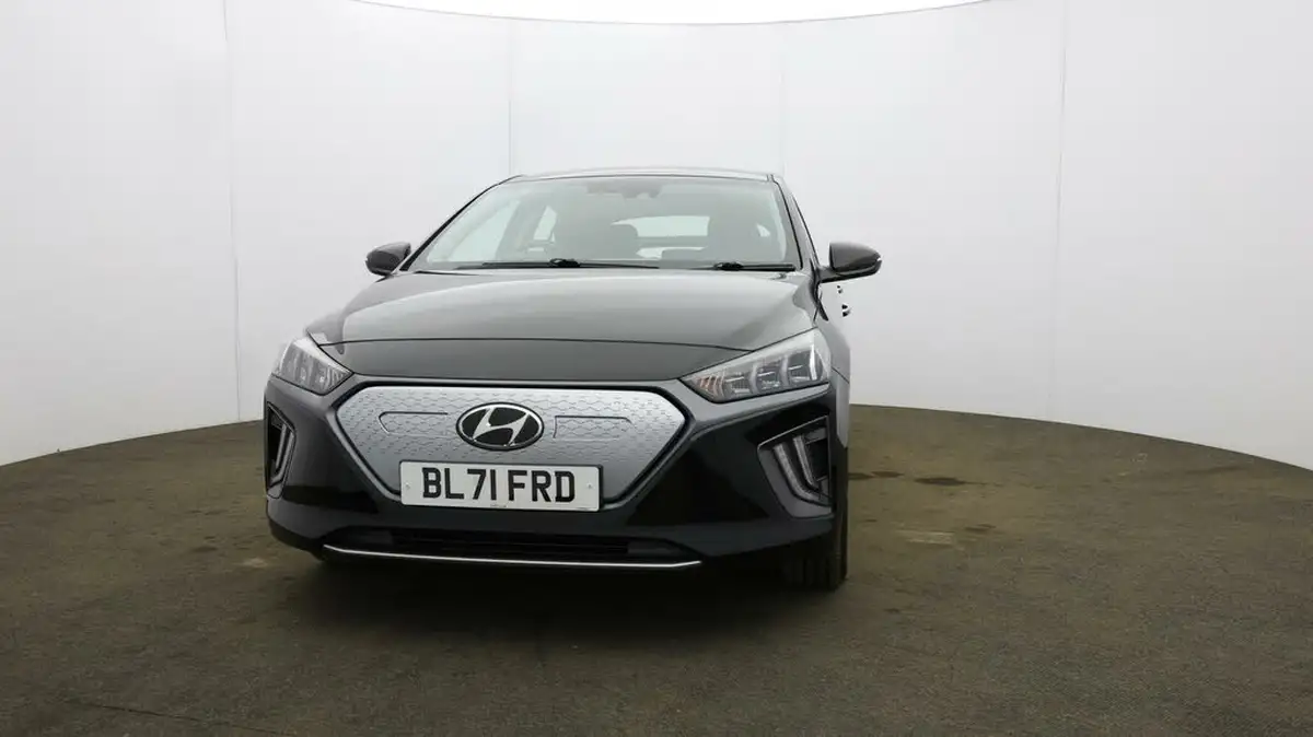 2022-hyundai-ioniq-e-premium-electric-big-32