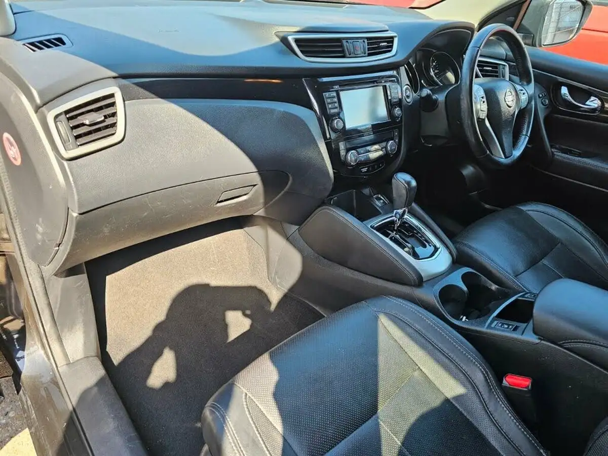 2014-nissan-qashqai-16dci-tekna-xtronic-cvt-big-26