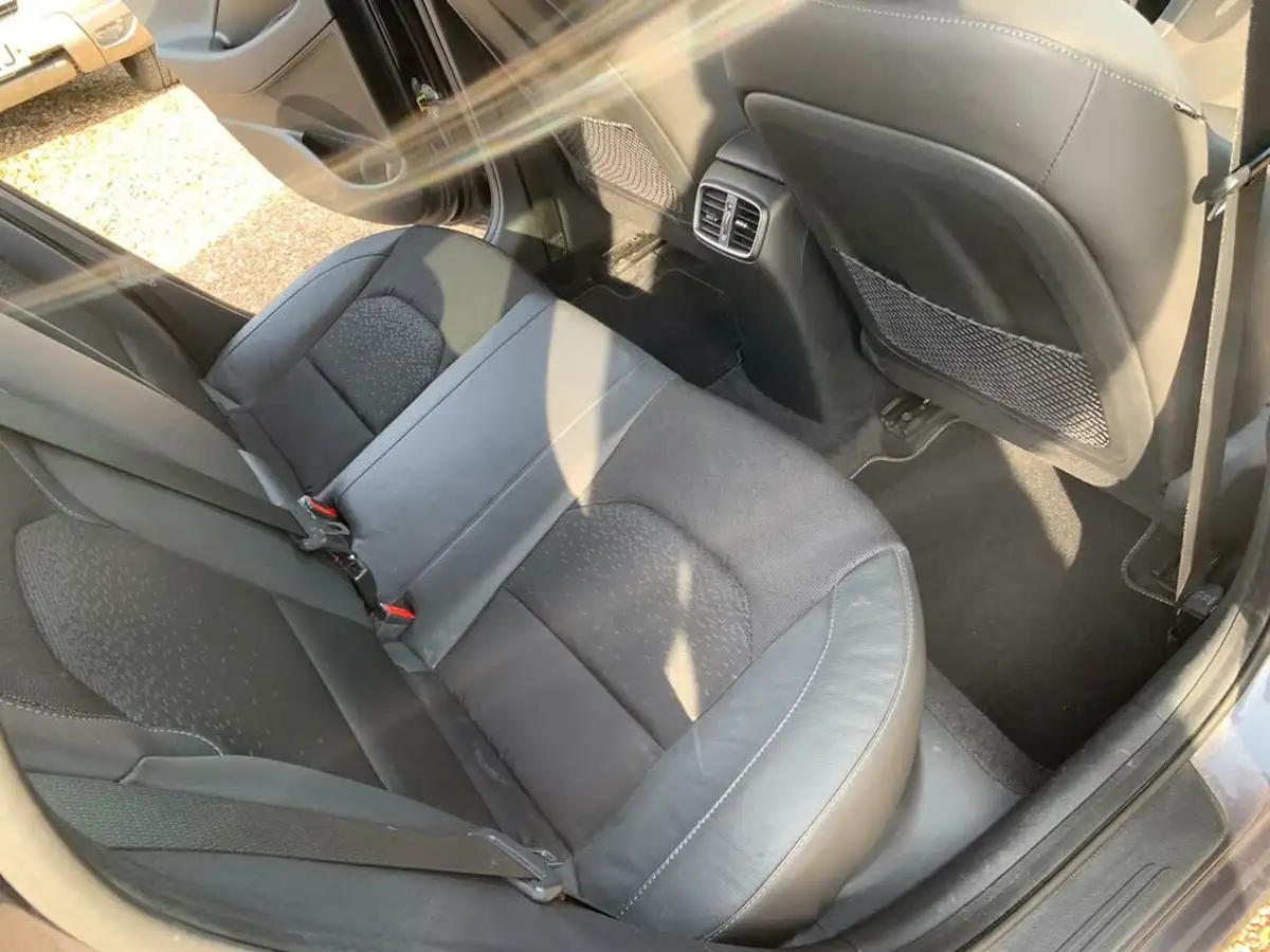 2017-hyundai-i30-14-t-gdi-premium-tourer-big-43