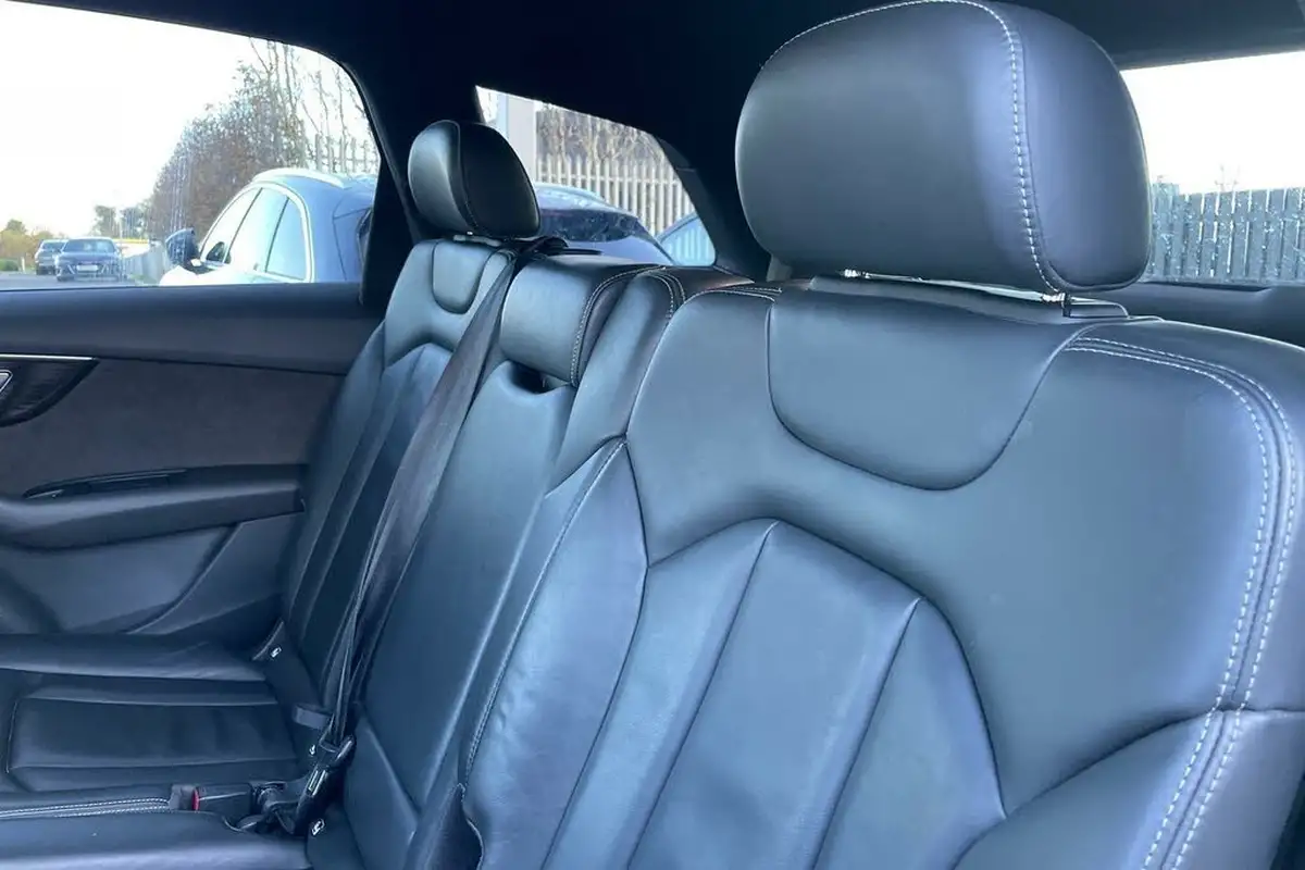 2020-audi-q7-30-50-tdi-black-edition-big-31