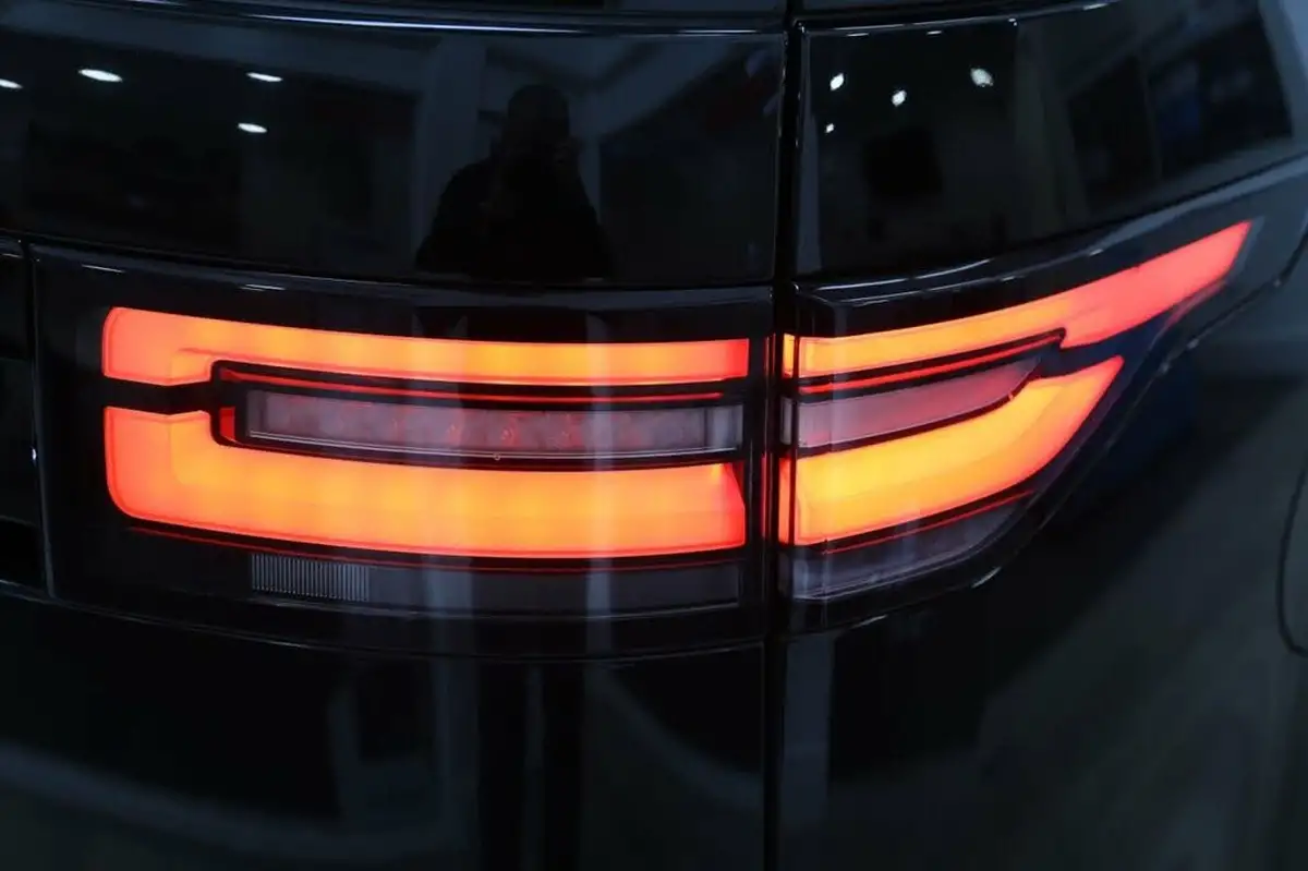 2017-land-rover-discovery-20sd4-hse-240ps-awd-station-wagon-5d-auto-big-20