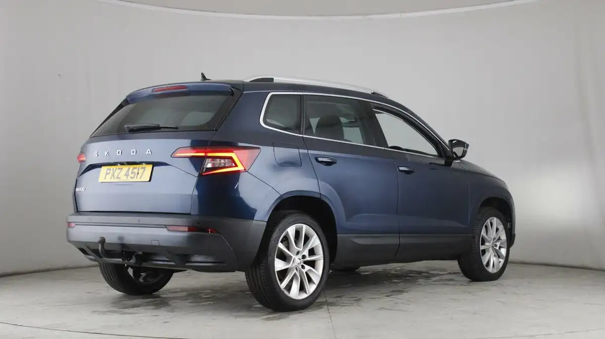 2021-skoda-karoq-10-tsi-se-l-110ps-big-6