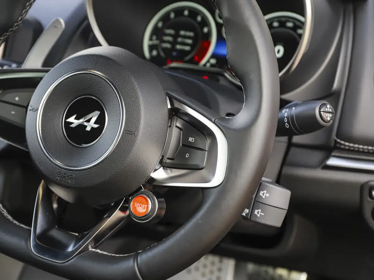 2024-alpine-a110-18-t-no-trim-big-15