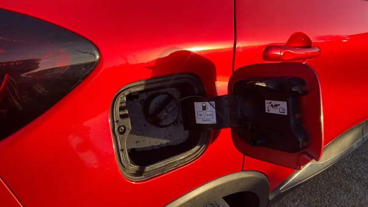 2019-renault-captur-15dci-gt-line-edc-auto-big-48