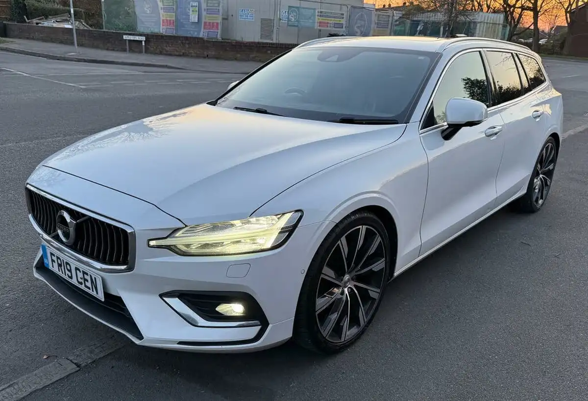 2019-volvo-v60-20td-d4-inscription-pro-geartronic-big-2