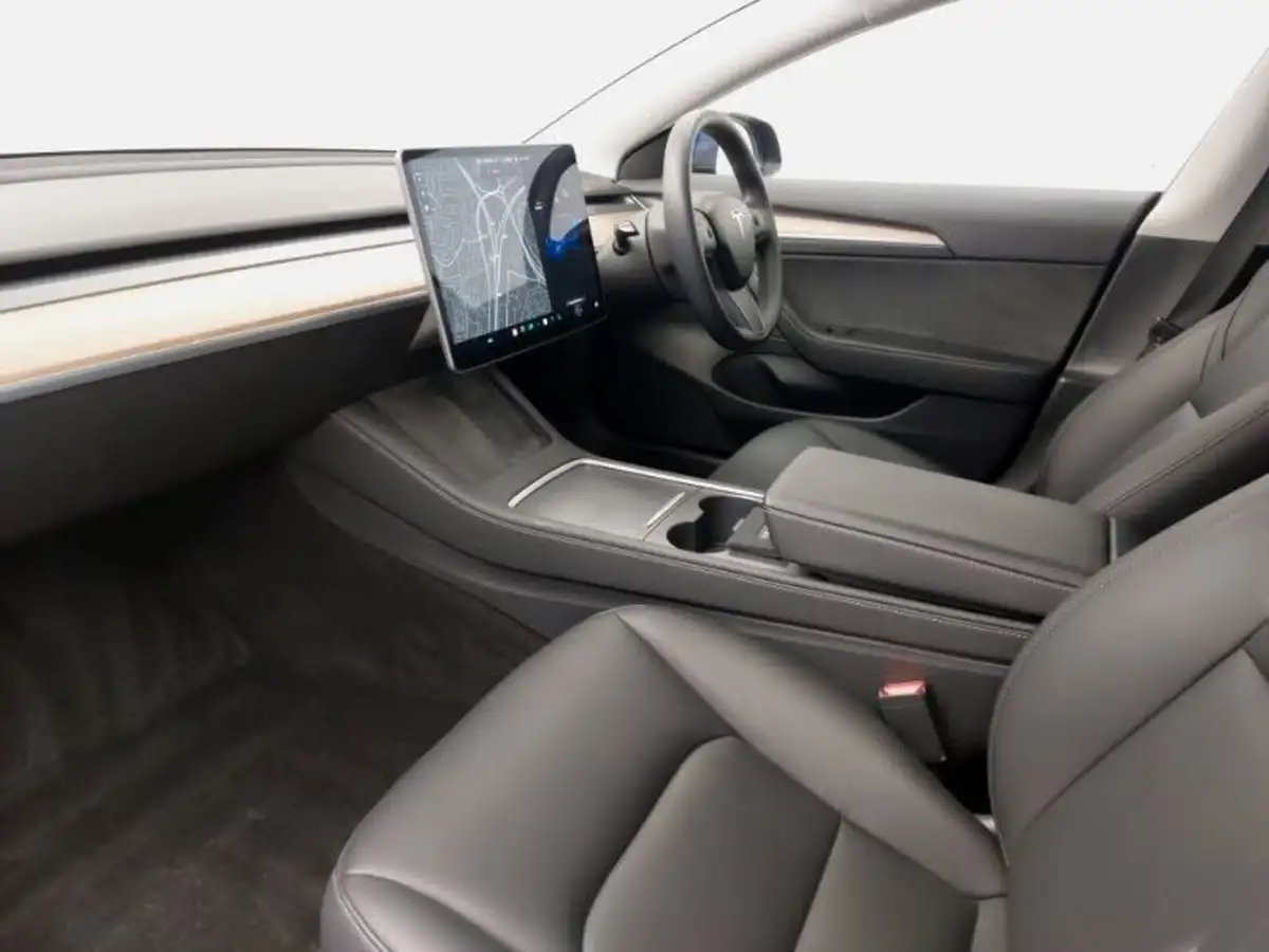 2021-tesla-model-3-e-long-range-awd-big-4