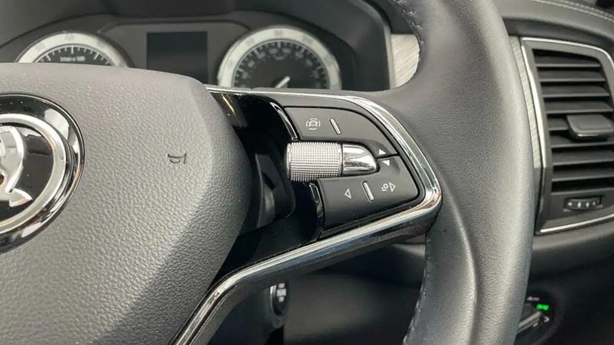 2022-skoda-kodiaq-15-tsi-se-l-dsg-big-6
