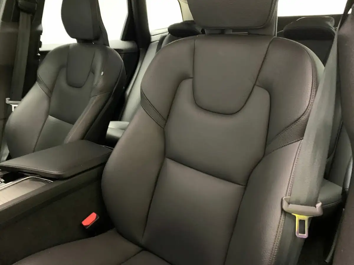 2023-volvo-xc60-20-b5-plus-big-3