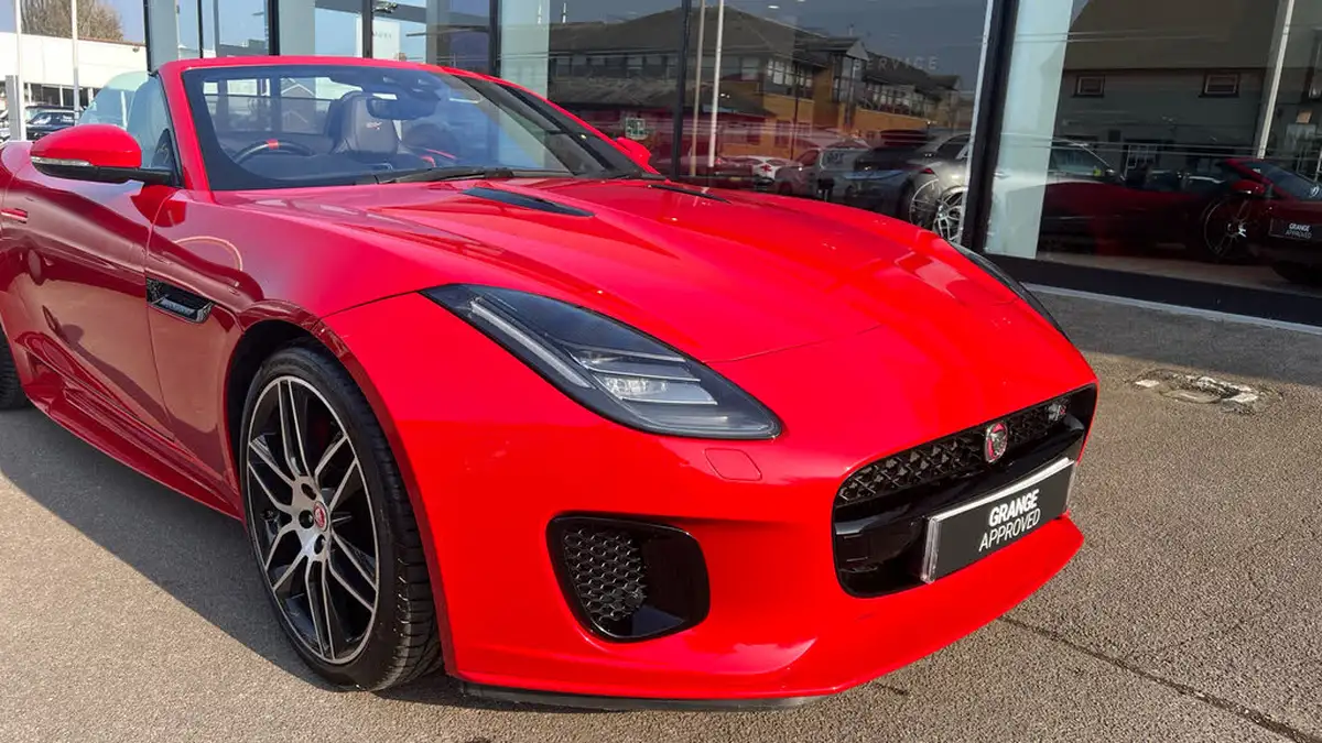 2019-jaguar-f-type-20-i4-chequered-flag-convertible-big-16