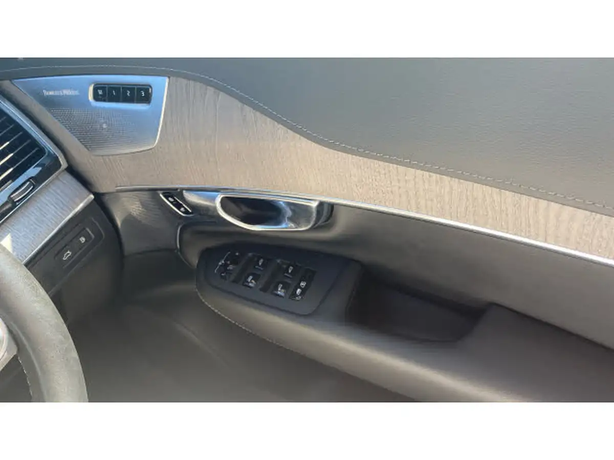 2023-volvo-xc90-20-t8-ultimate-dark-big-14