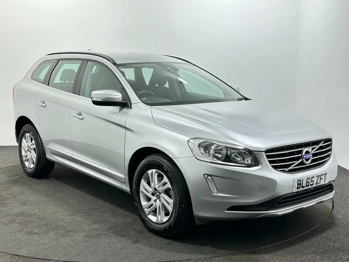 2016-volvo-xc60-24td-d4-se-nav-geartronic-big-0