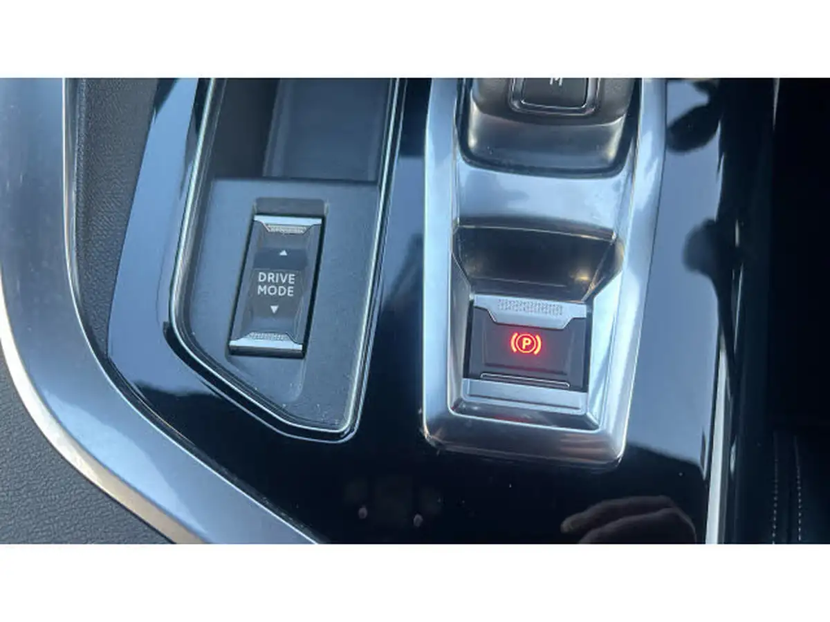 2022-peugeot-5008-suv-12-puretech-gt-premium-big-25