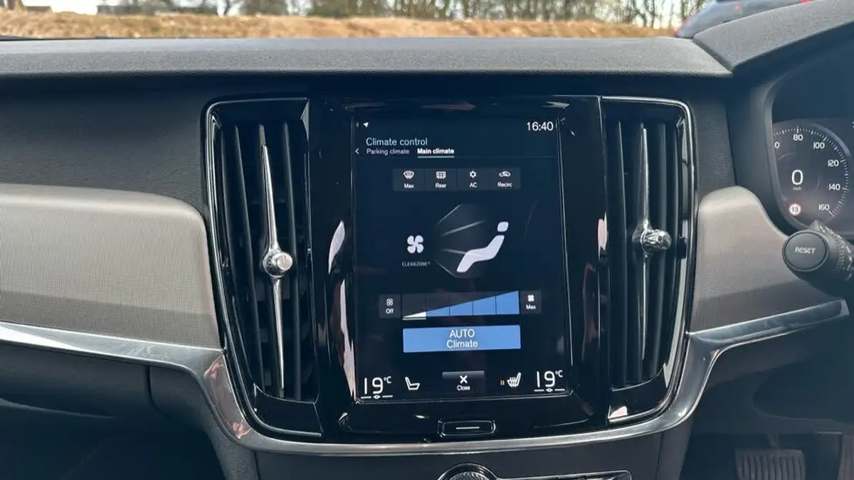 2020-volvo-v90-20td-b4-momentum-big-42