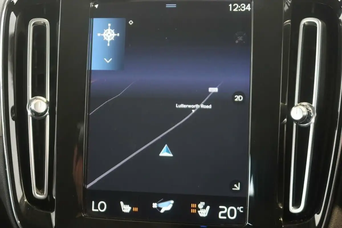 2021-volvo-xc40-15-t3-inscription-163bhp-big-14
