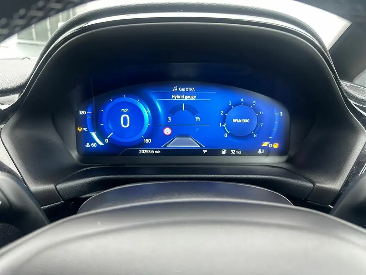 2022-ford-fiesta-10t-titanium-x-125ps-hybrid-mhev-big-18