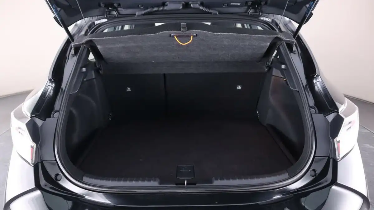 2022-toyota-corolla-18-vvt-i-icon-tech-trk-hatchback-5d-big-17