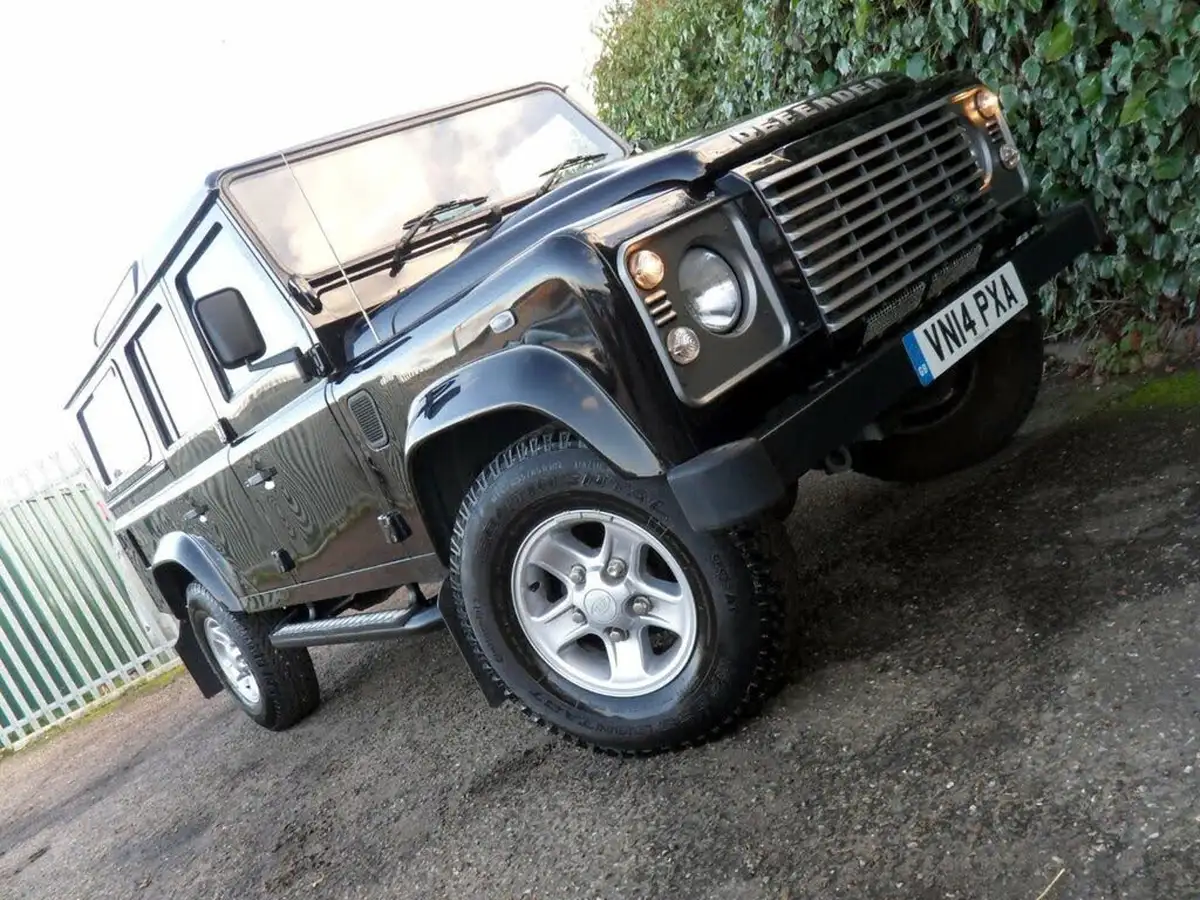 2014-land-rover-110-defender-22td-xs-station-wagon-5-drs-big-0