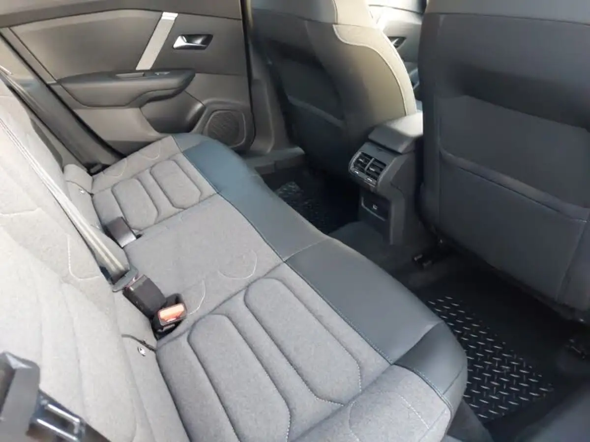 2023-citroen-c4-12-puretech-sense-big-12