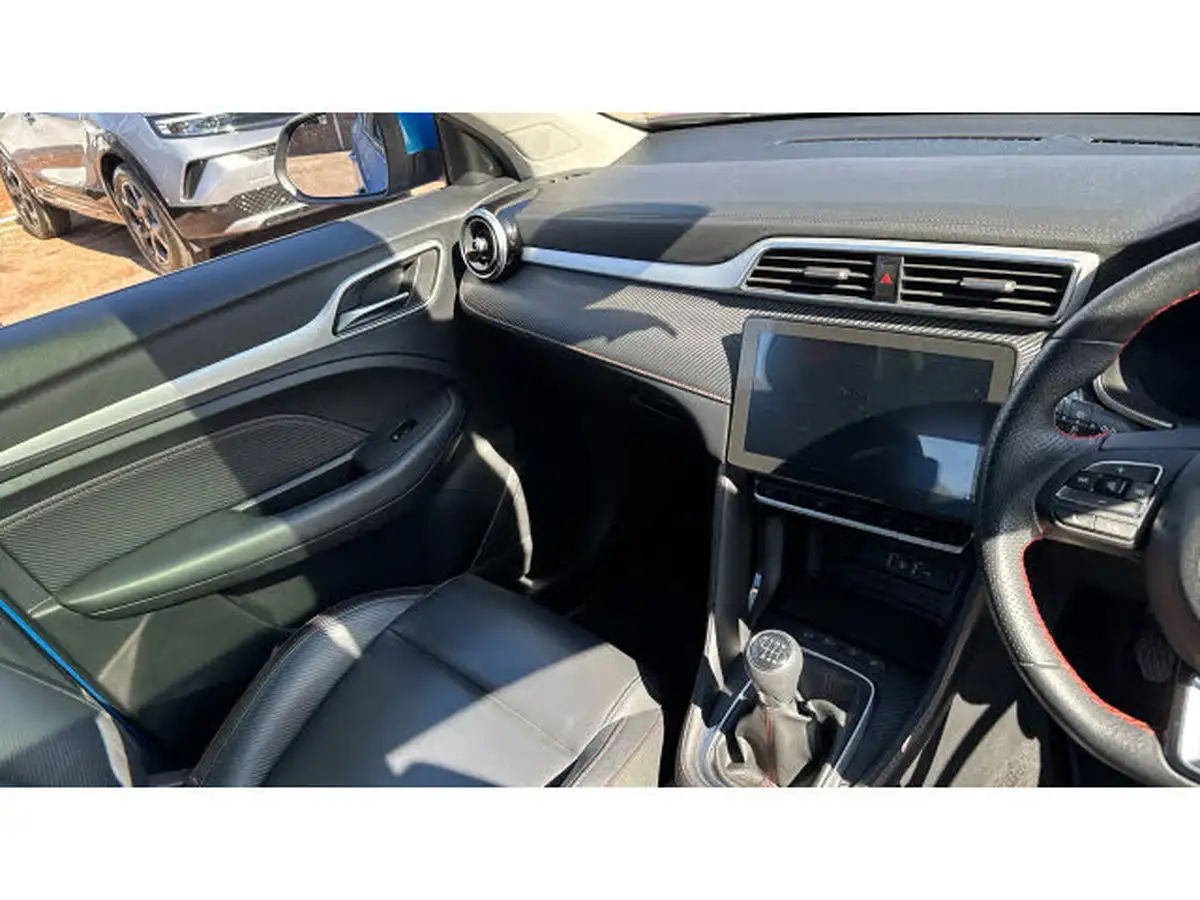 2022-mg-zs-suv-10t-gdi-exclusive-big-13