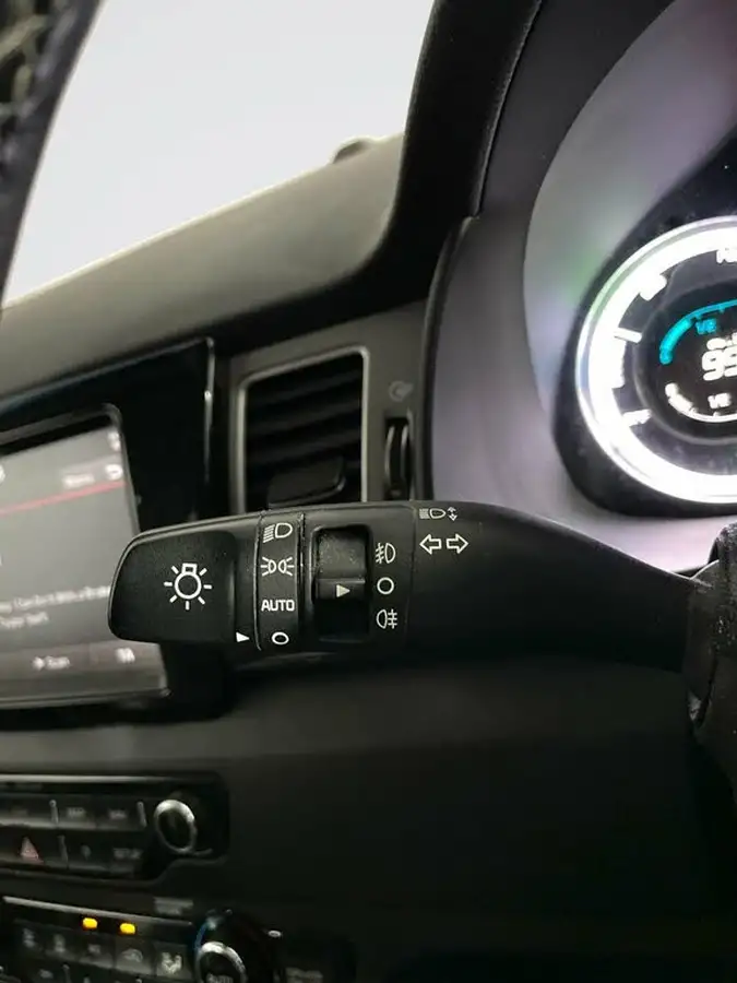 2017-kia-niro-16-gdi-3-156kwh-lithium-ion-big-17