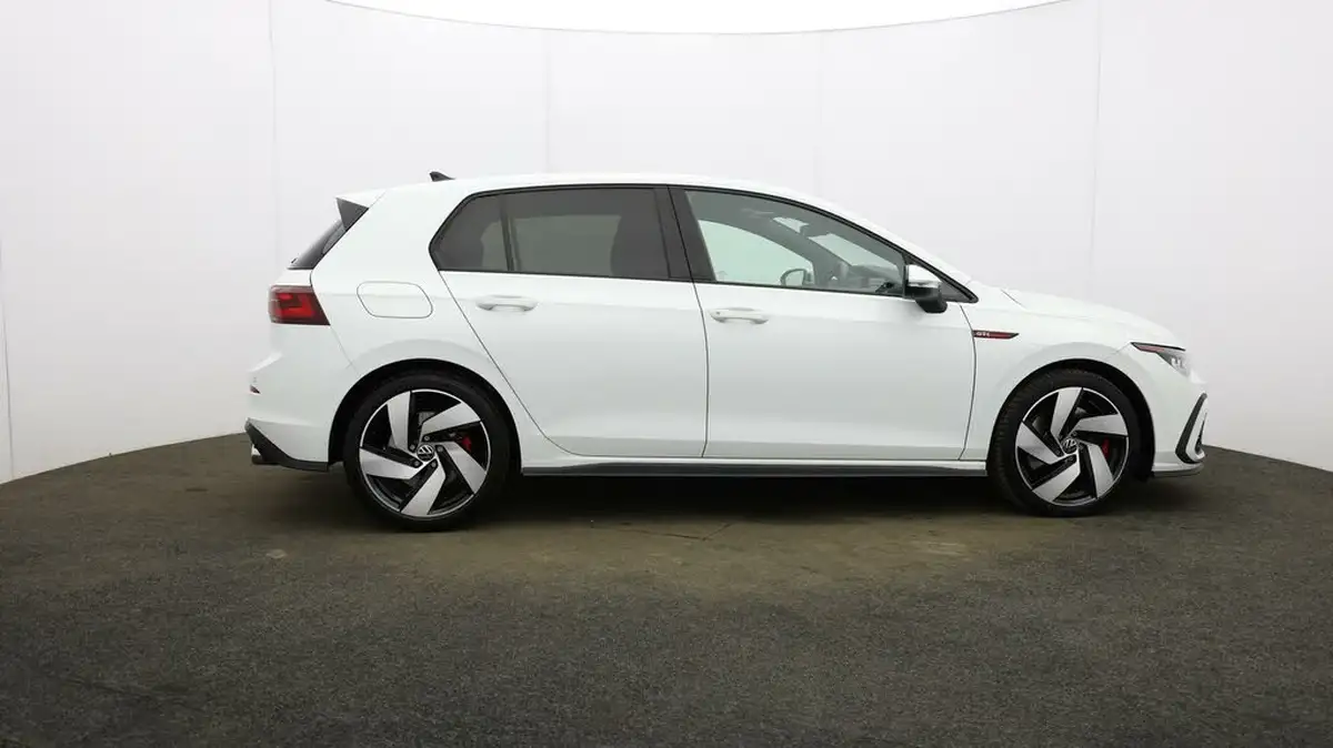 2023-volkswagen-golf-20-tsi-gti-dsg-big-44