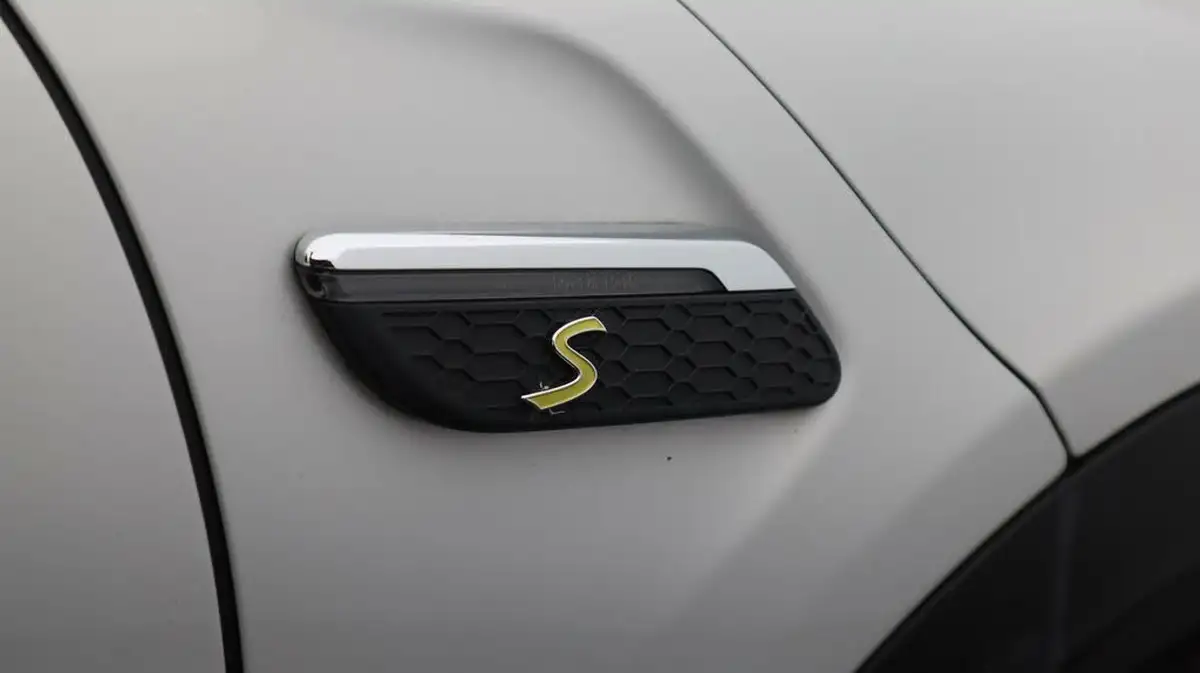 2021-mini-cooper-e-cooper-s-2-big-23