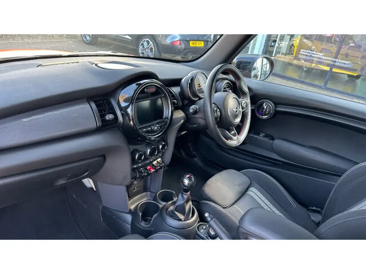 2020-mini-cooper-15-cooper-sport-hatchback-3d-big-8