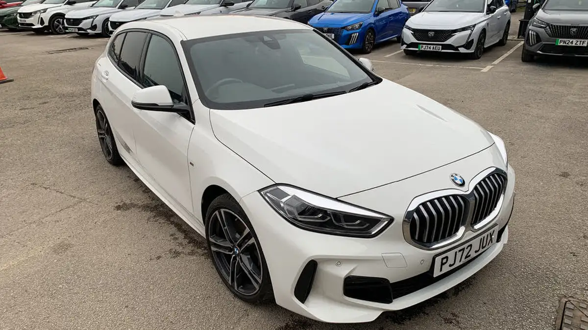 2022-bmw-1-series-15-118i-m-sport-lcp-big-48