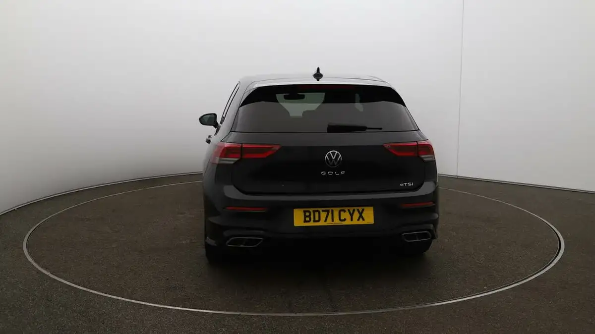 2021-volkswagen-golf-big-53