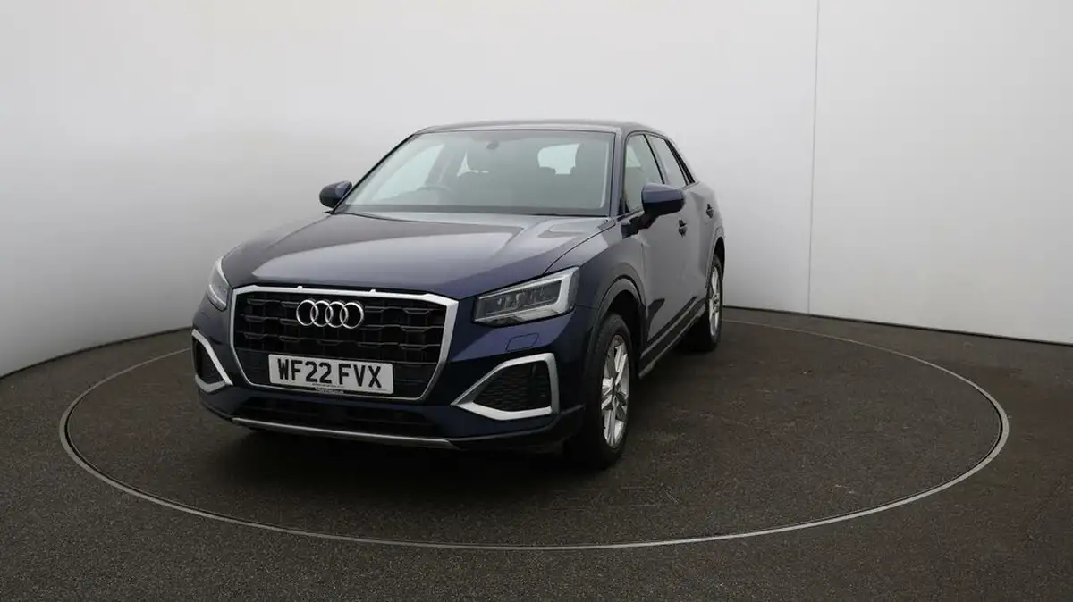 2022-audi-q2-10-30-tfsi-sport-big-30