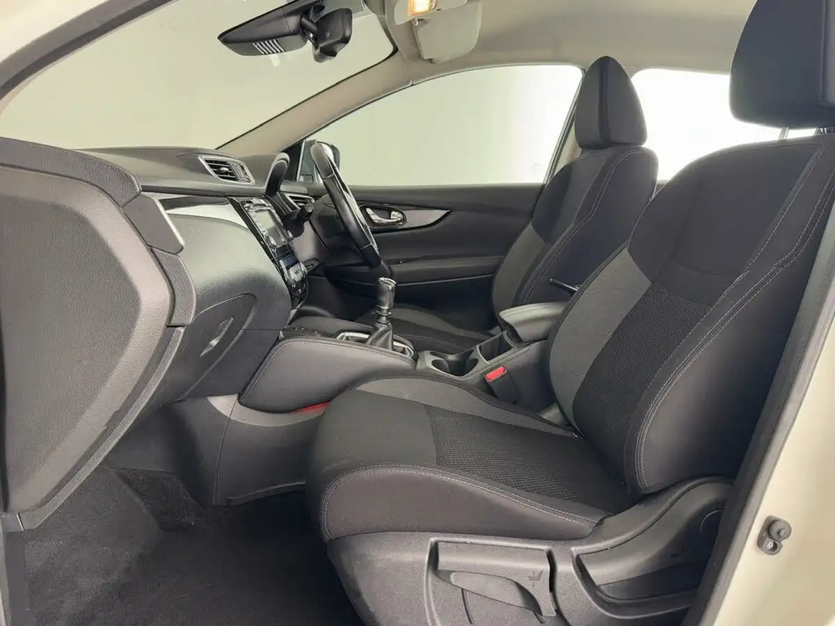 2019-nissan-qashqai-13-dig-t-acenta-premium-140ps-big-10