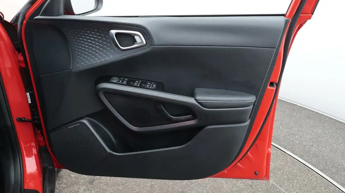 2022-kia-soul-ev-maxx-big-15