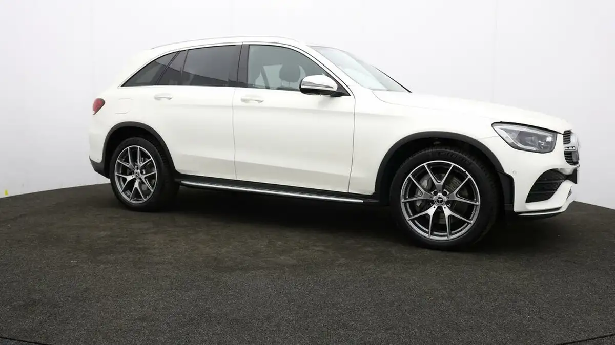 2022-mercedes-benz-glc-class-20d-glc300d-amg-line-premium-plus-245ps-station-wagon-5d-1950cc-big-38