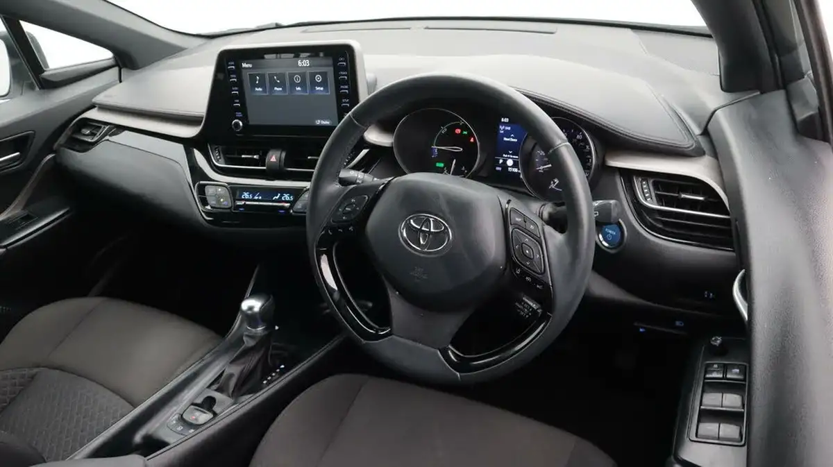 2021-toyota-c-hr-18-vvt-i-icon-big-9