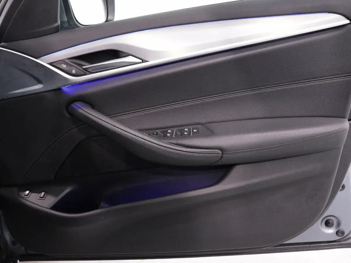2019-bmw-5-series-20-530e-se-auto-big-32
