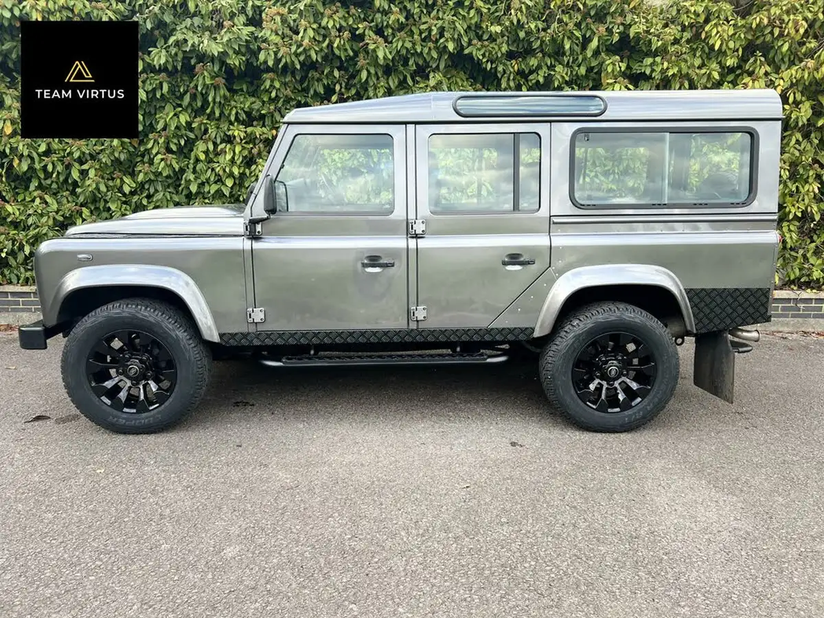 2014-land-rover-110-defender-22td-county-crewcab-pickup-big-9